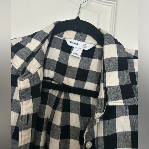 Old Navy Black and White Plaid Shirt Medium Flannel - Picture 3 of 4